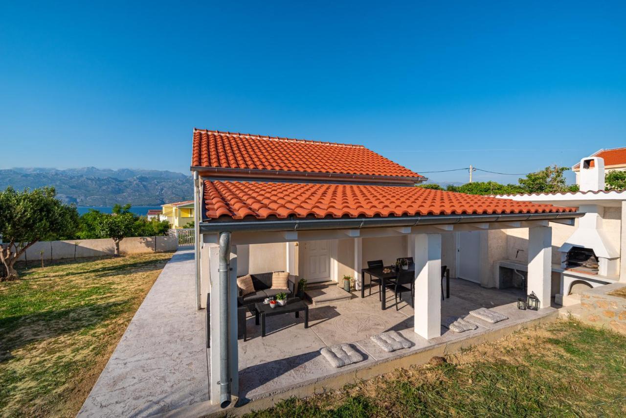Holiday House Ventum ราชานาส ภายนอก รูปภาพ