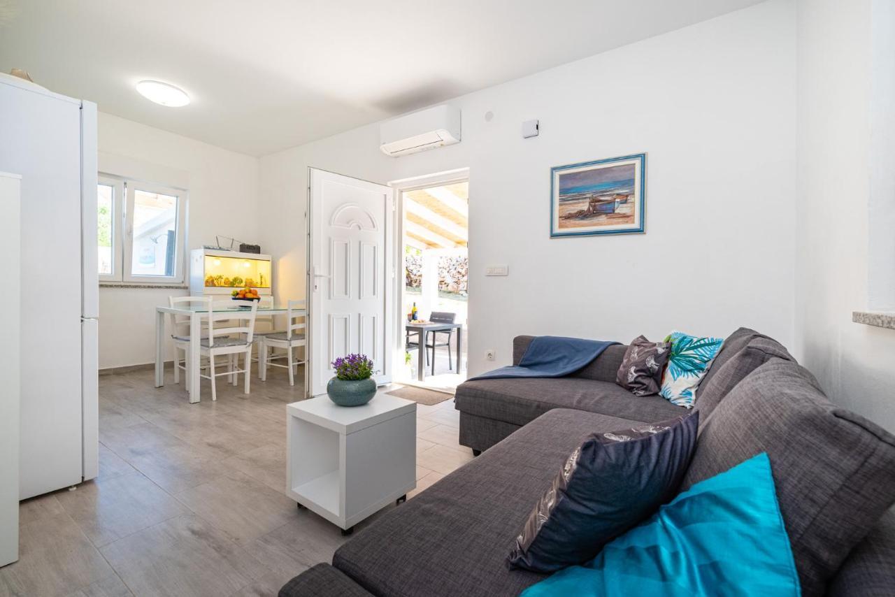 Holiday House Ventum ราชานาส ภายนอก รูปภาพ